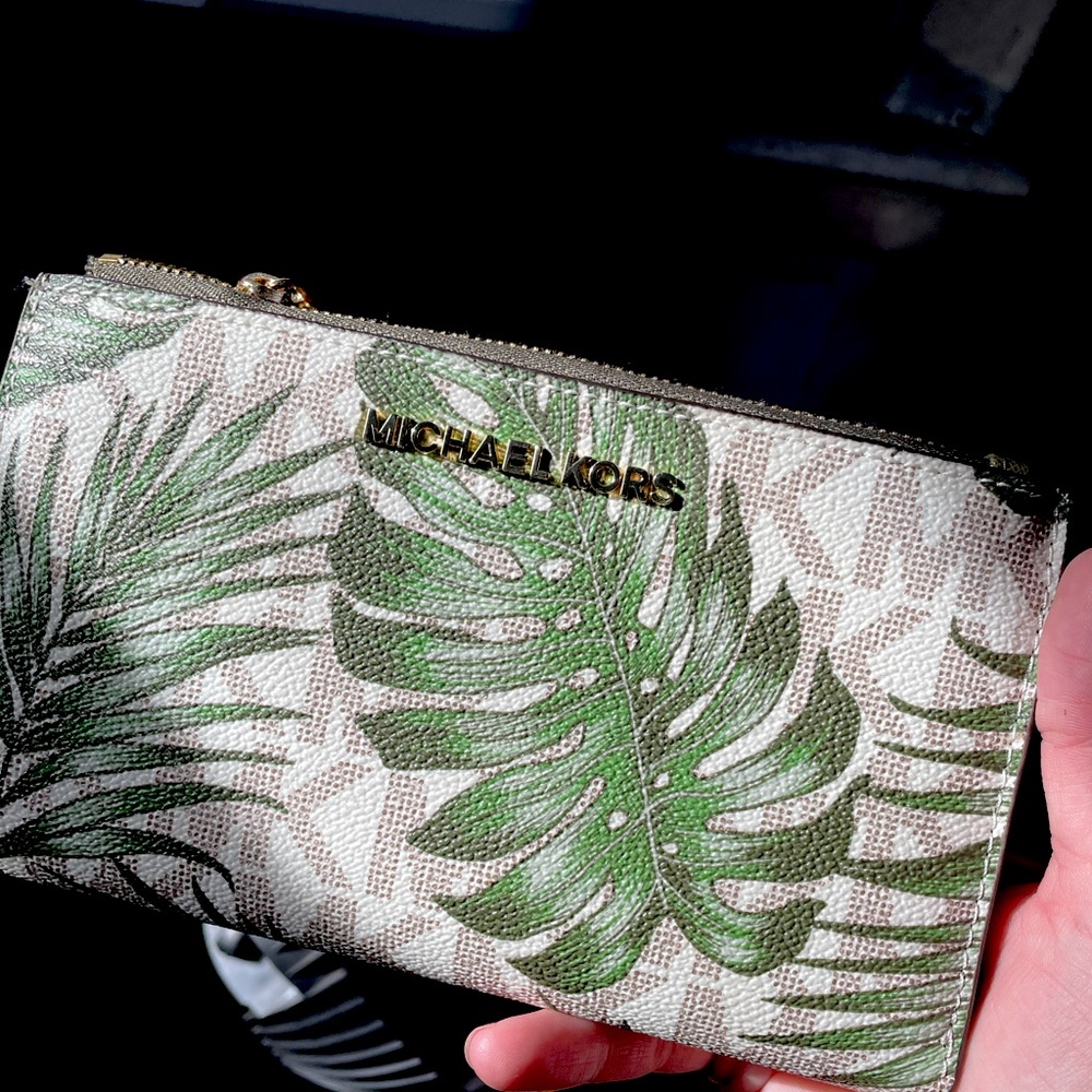 Michael Kors Jet Set Travel Double Zip Wristlet